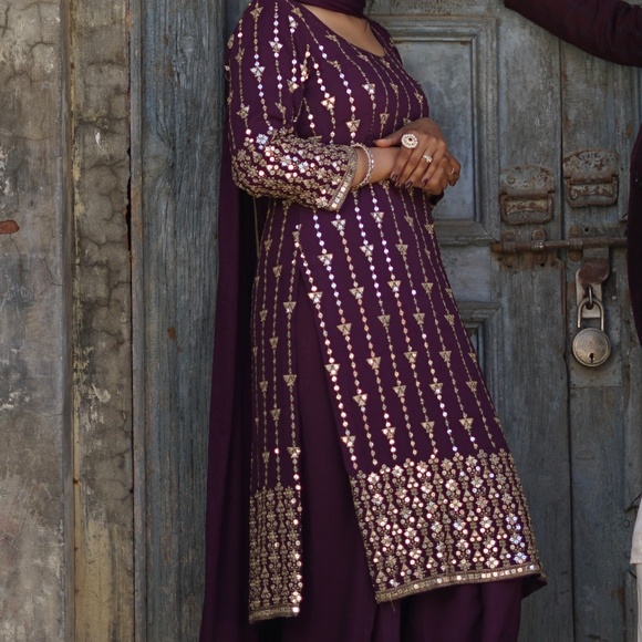 Punjabi salwar suit - Picture 1 of 2